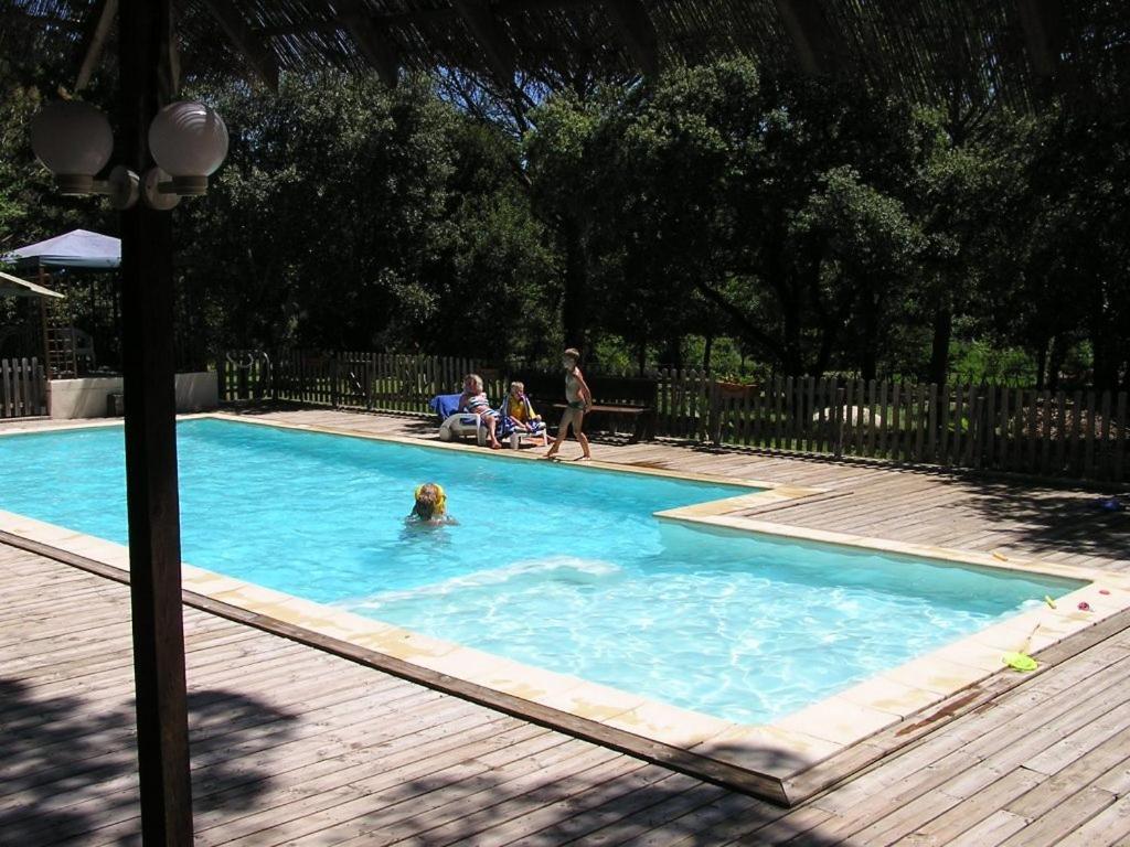 Le Mazet Des Cigales Villa Vers Pont du Gard Exterior photo